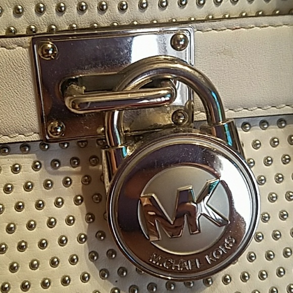 Mk  large Hamliton studded  handbag - Picture 7 of 8